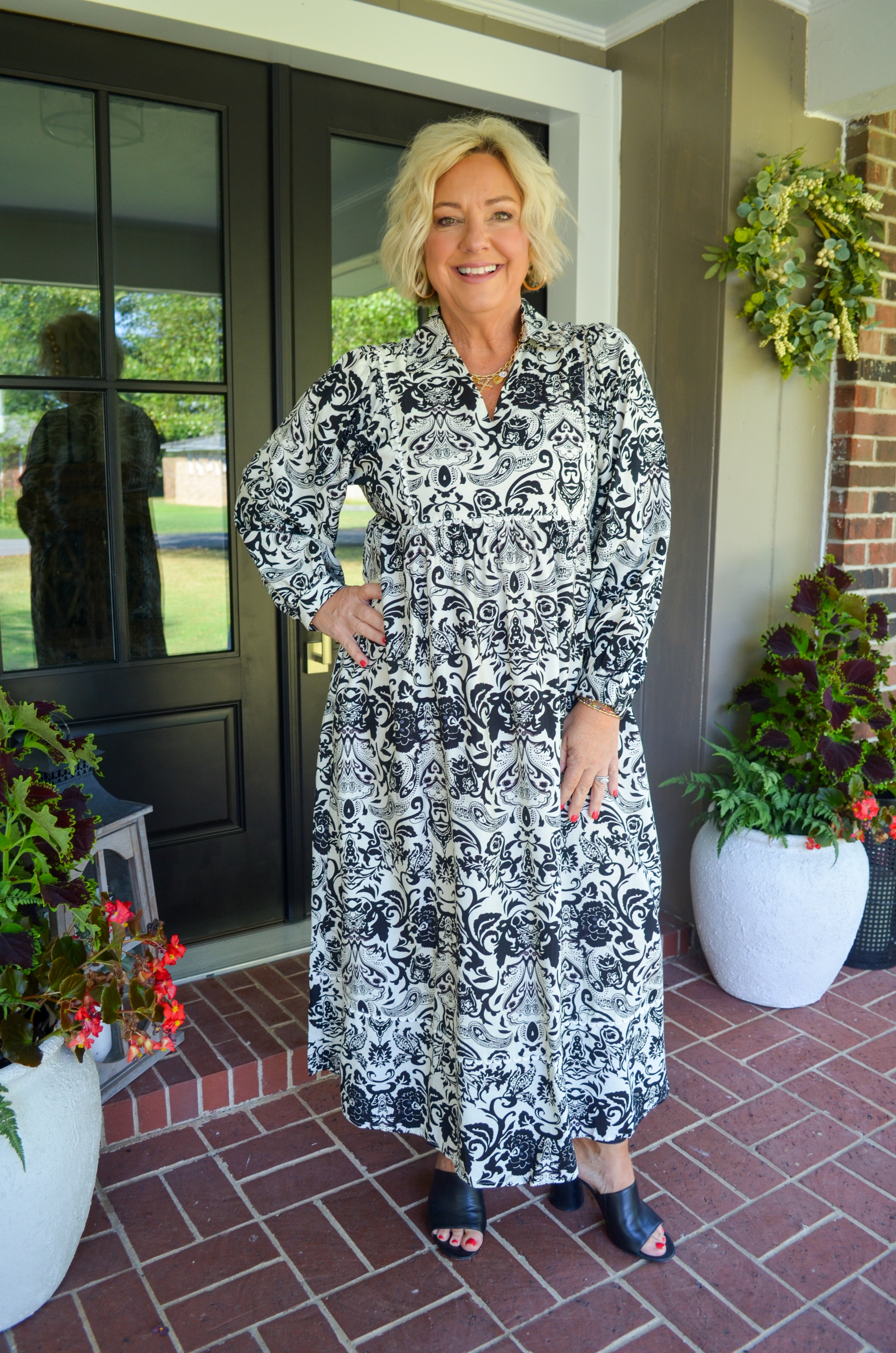 Beyond Lovely Midi Dress Black