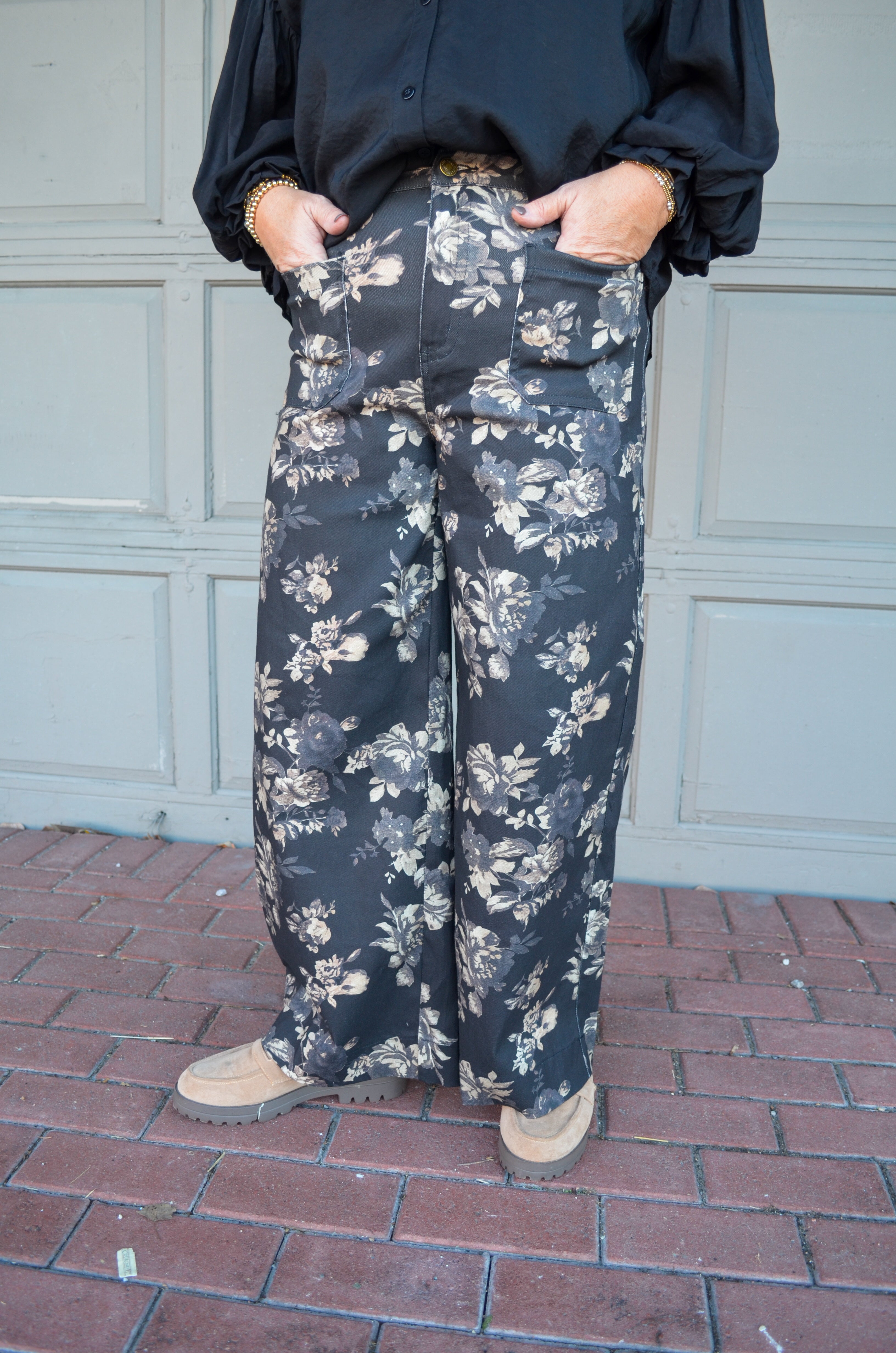 Cider Tasting Floral Wide Leg Pants in Black
