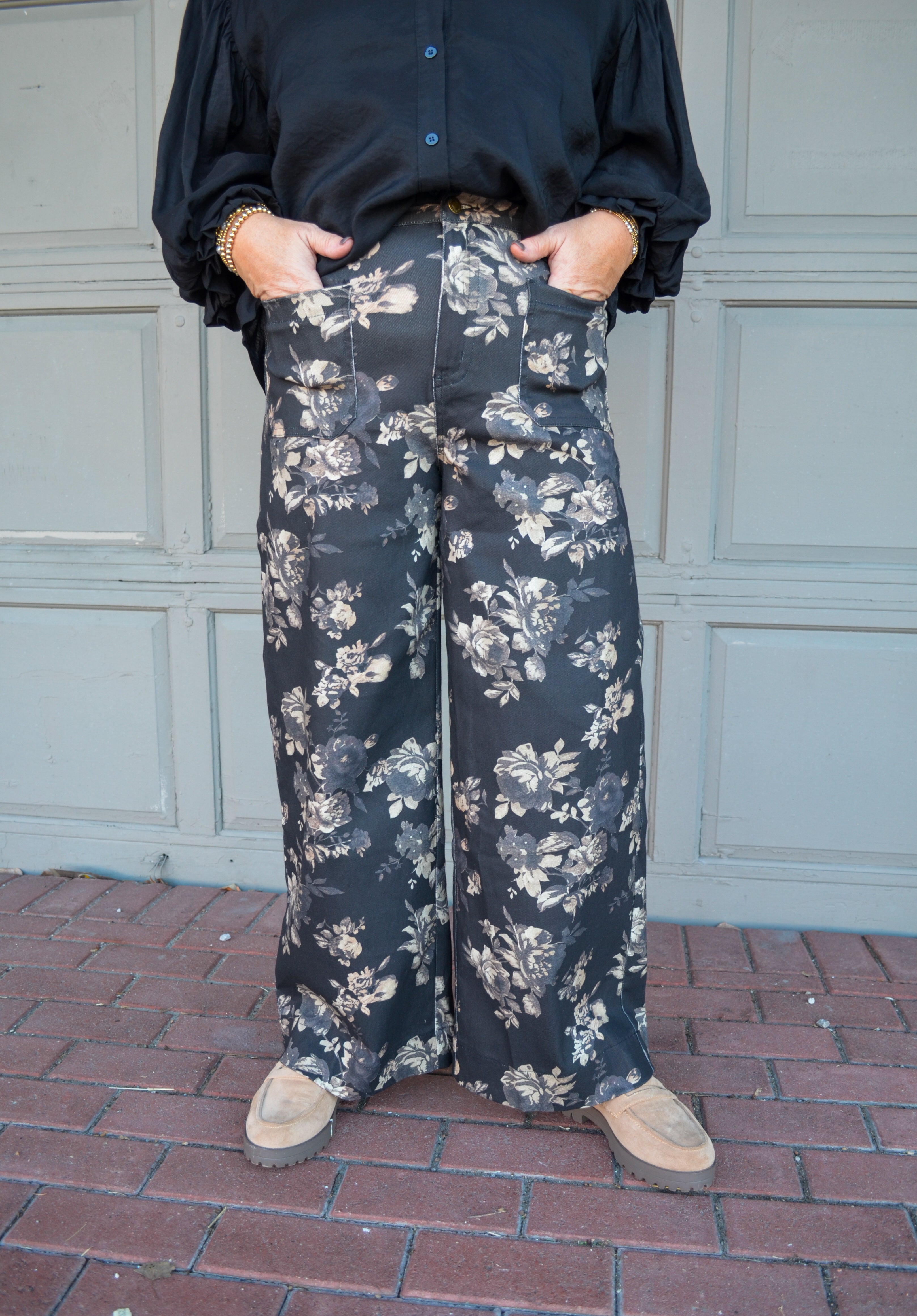 Cider Tasting Floral Wide Leg Pants in Black