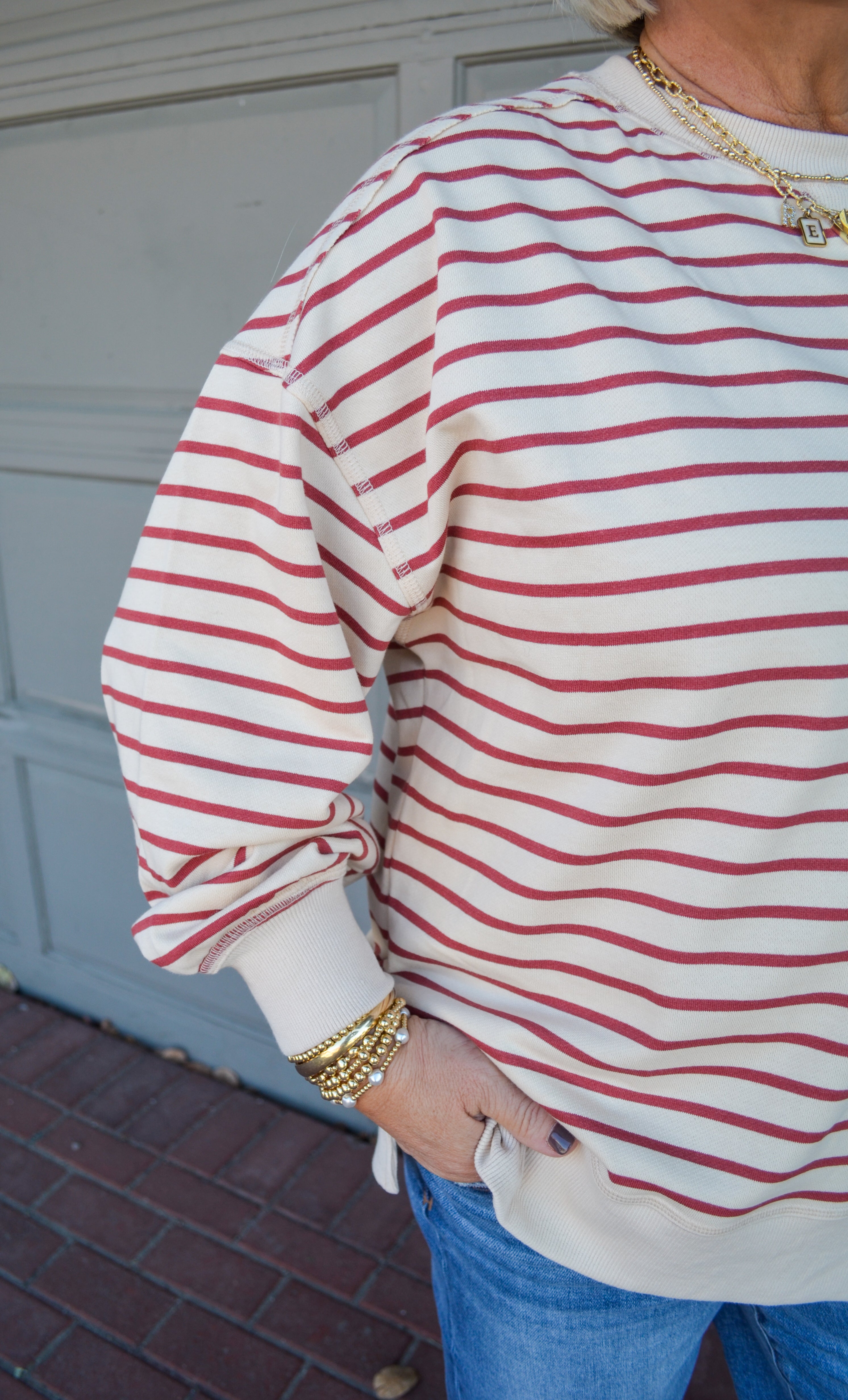 Casual Charm Pullover in Brick