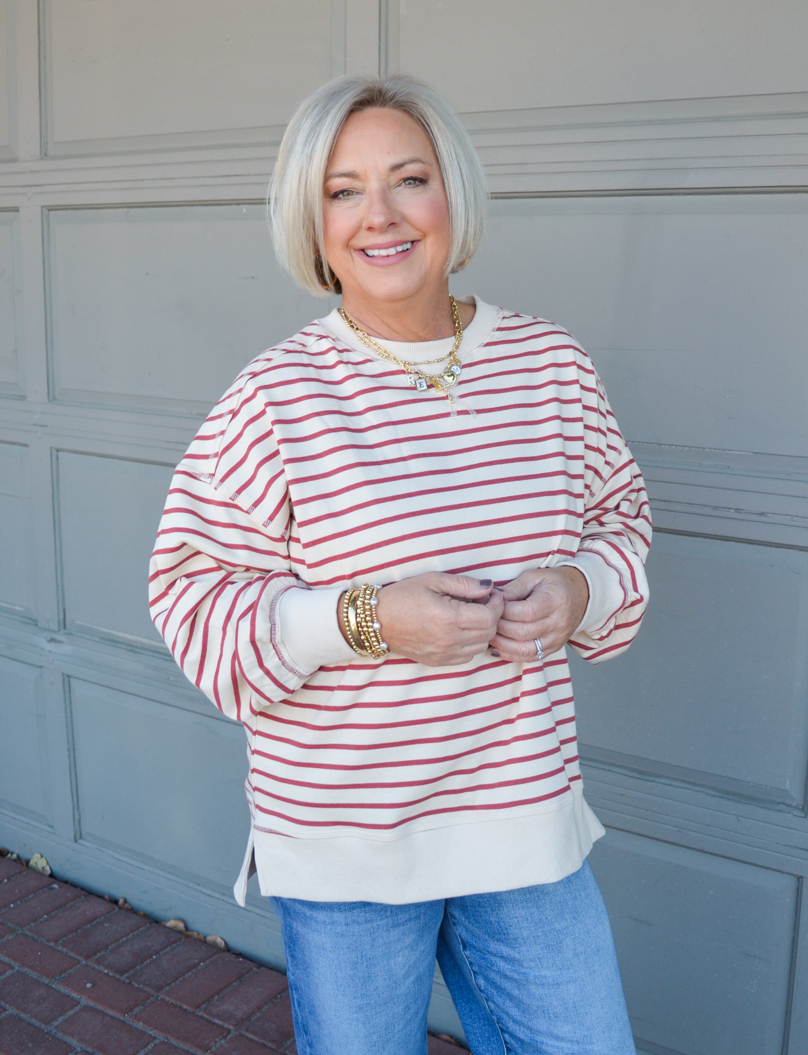 Casual Charm Pullover in Brick