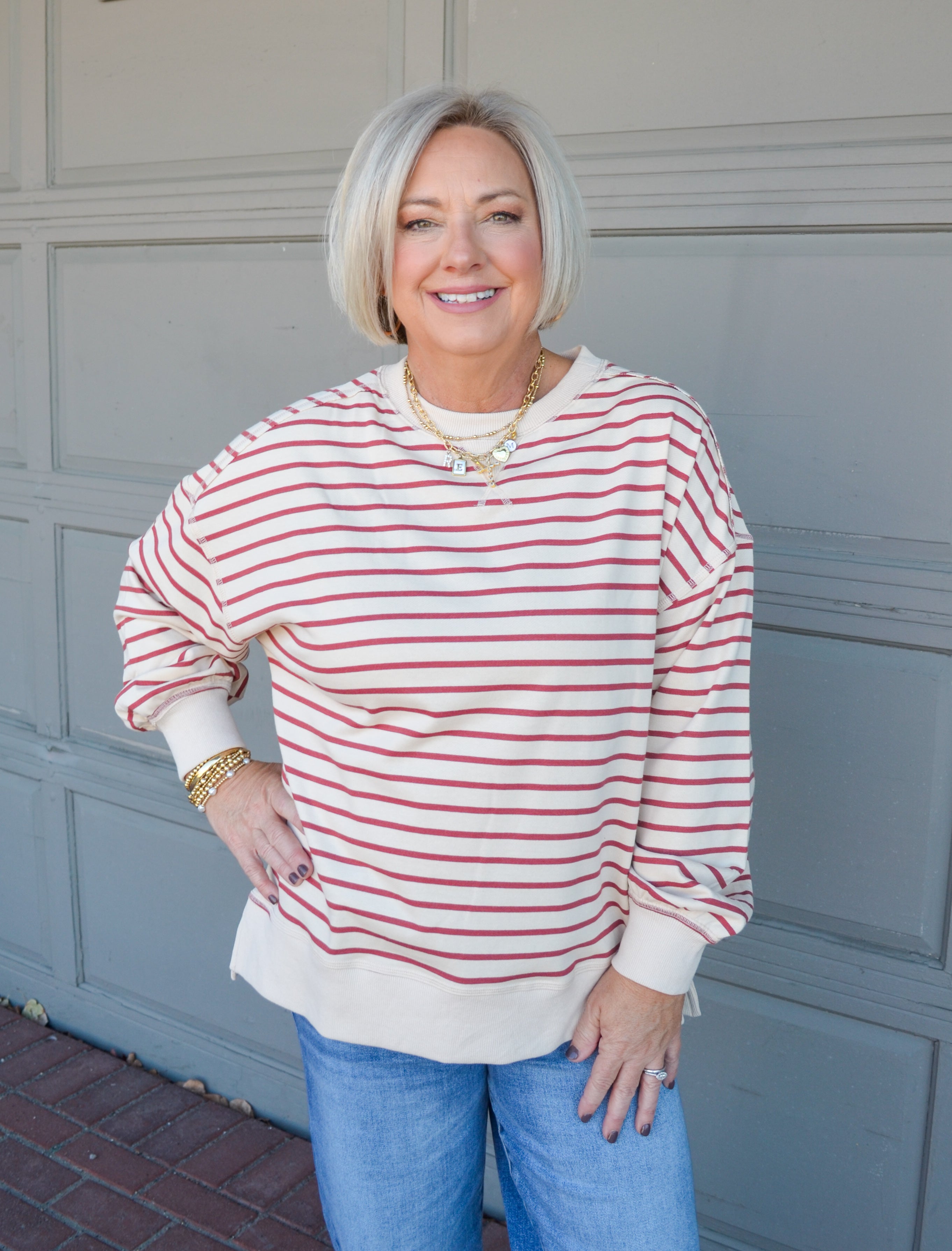 Casual Charm Pullover in Brick