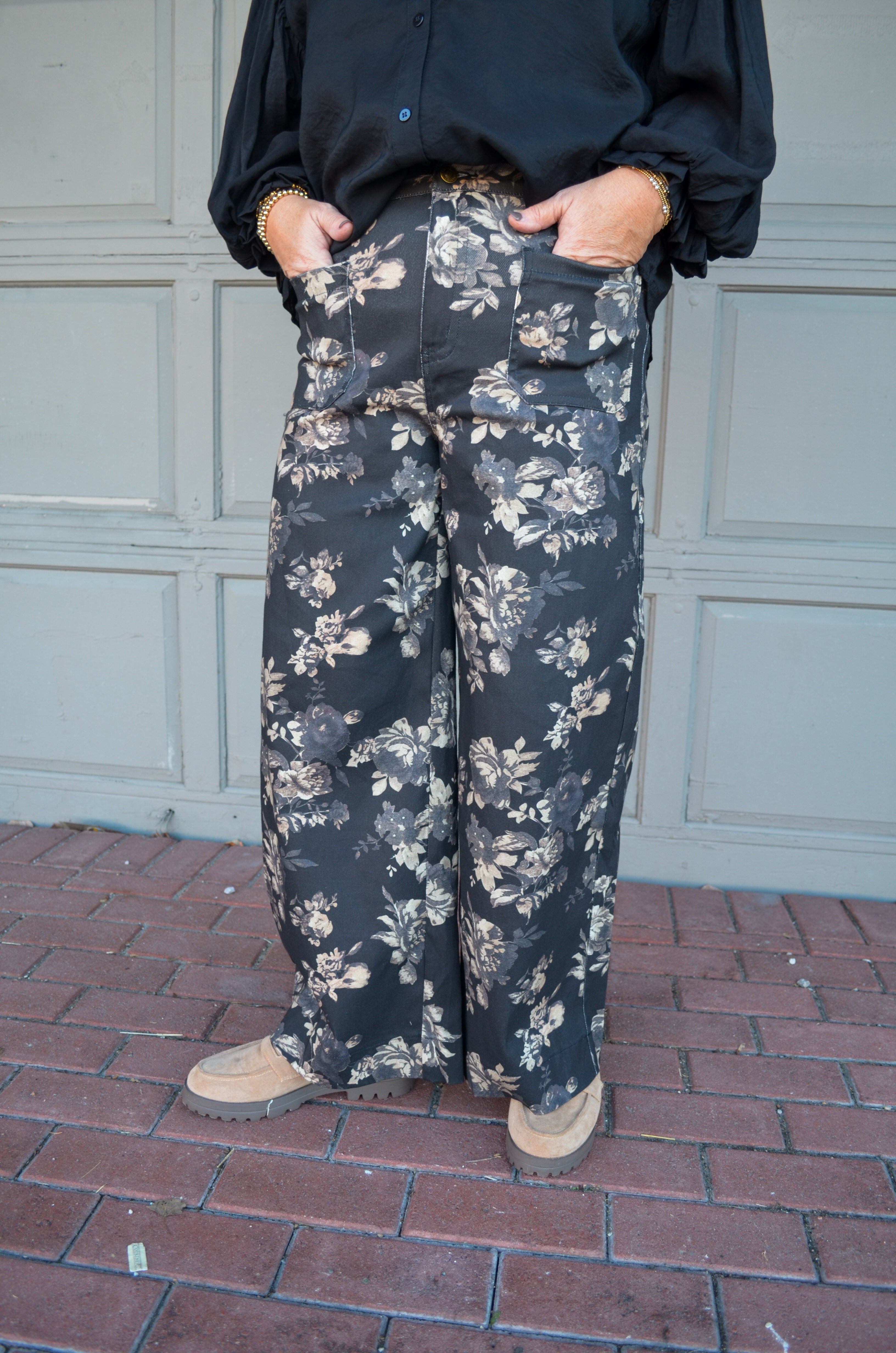 Cider Tasting Floral Wide Leg Pants in Black