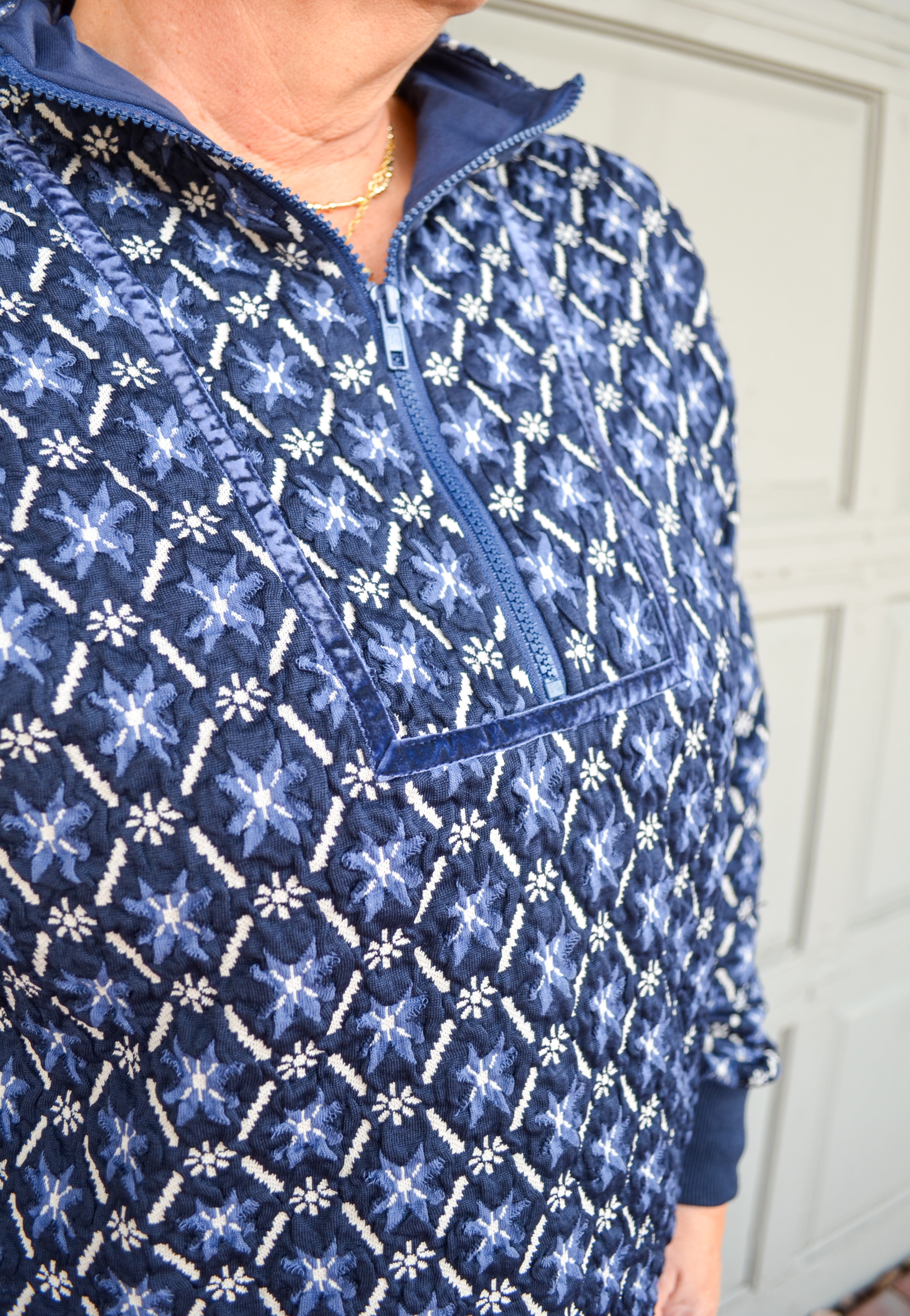 Cocktail Club Umgee Pullover