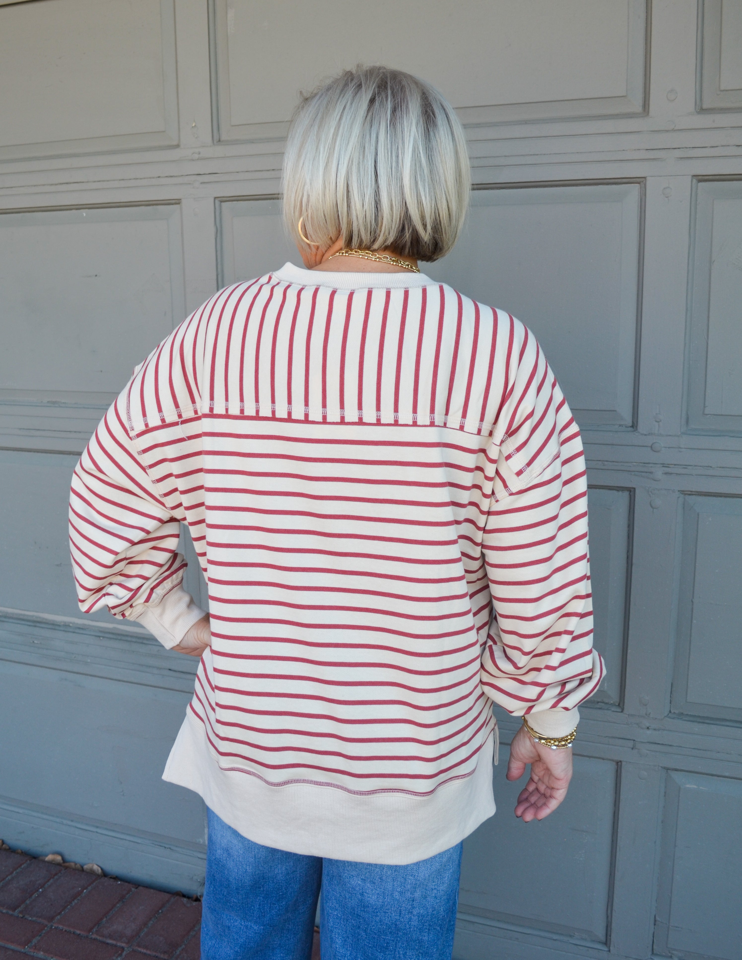 Casual Charm Pullover in Brick