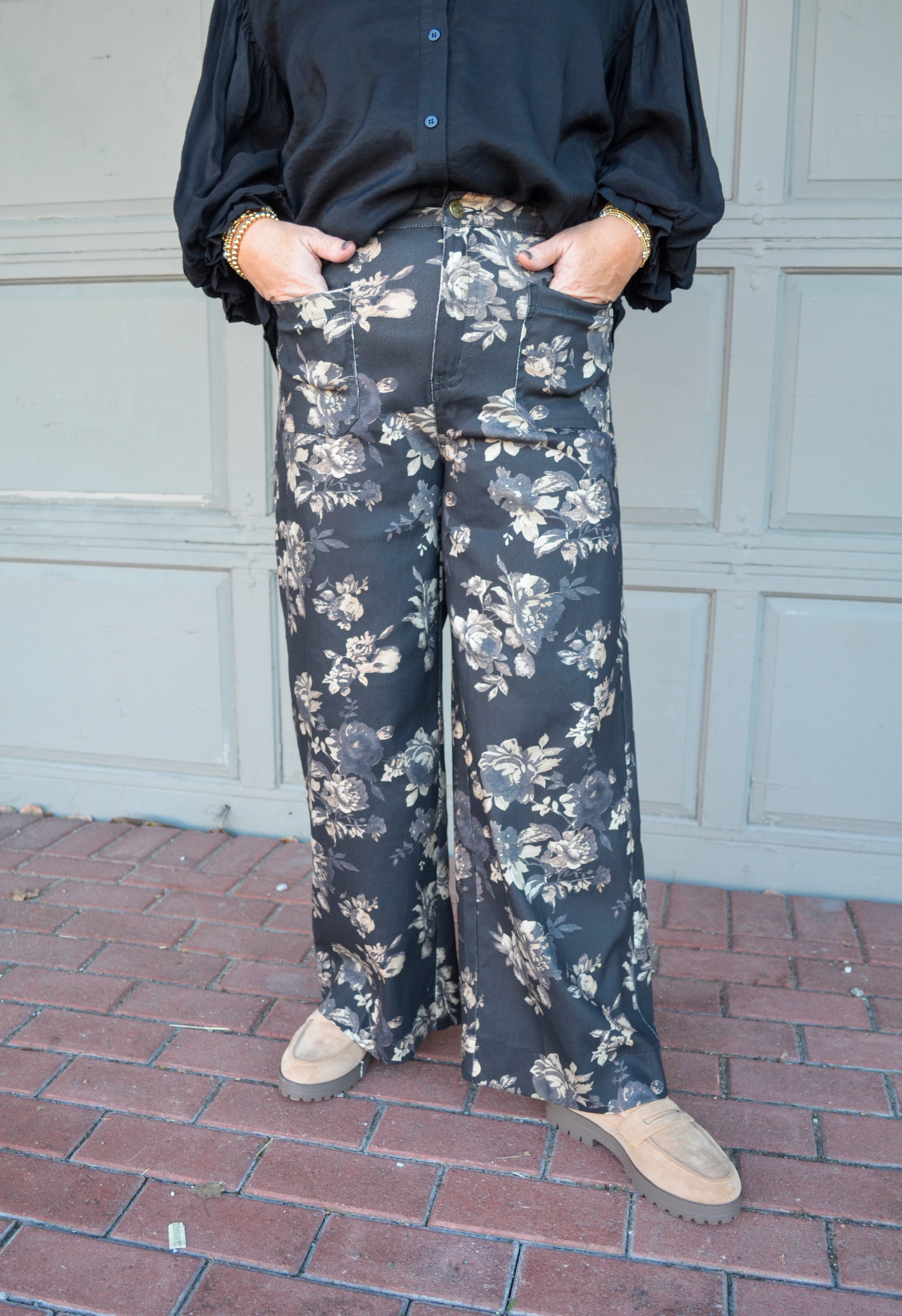 Cider Tasting Floral Wide Leg Pants in Black